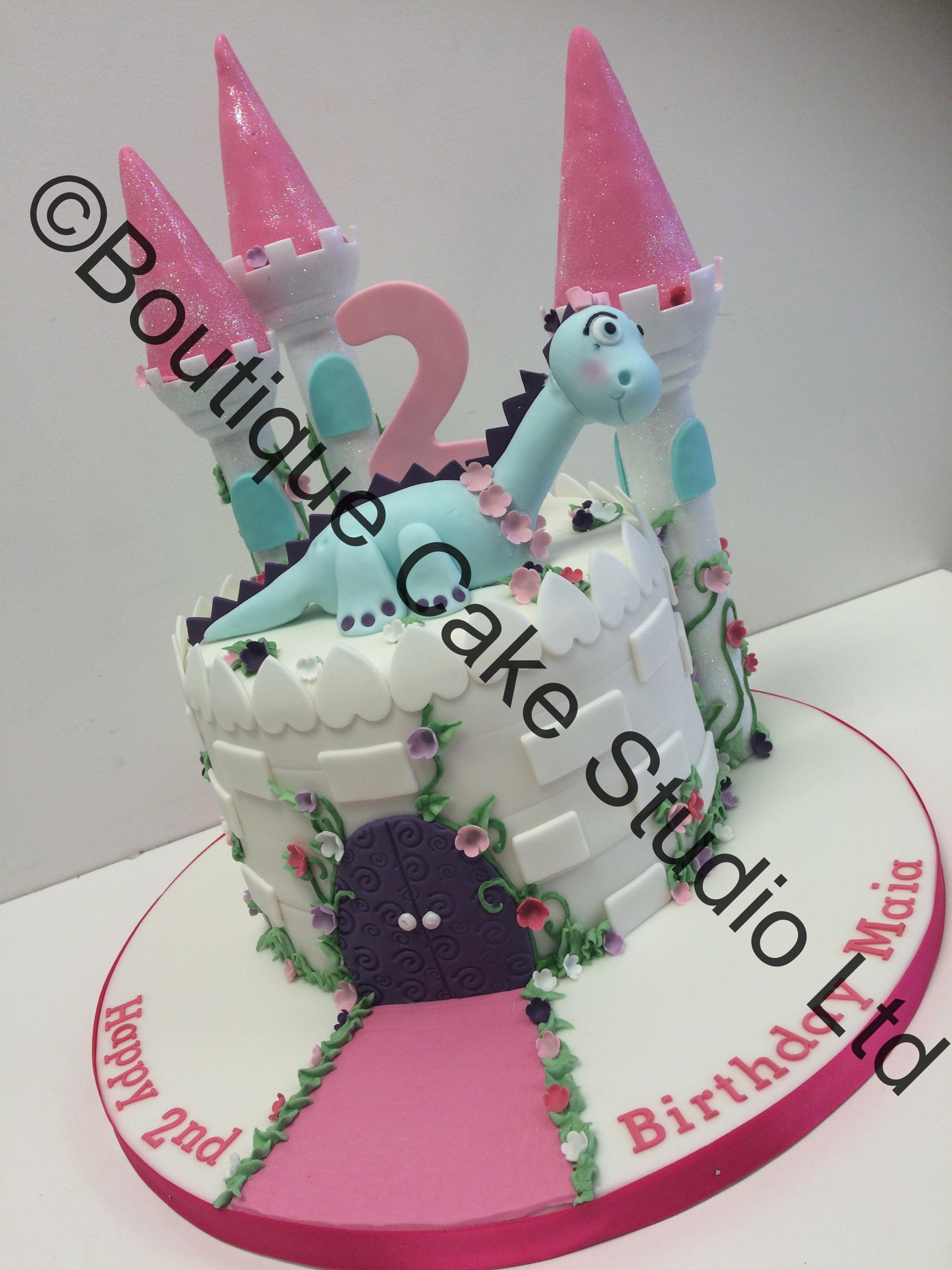 Castle Cake with friendly Dragon Cake