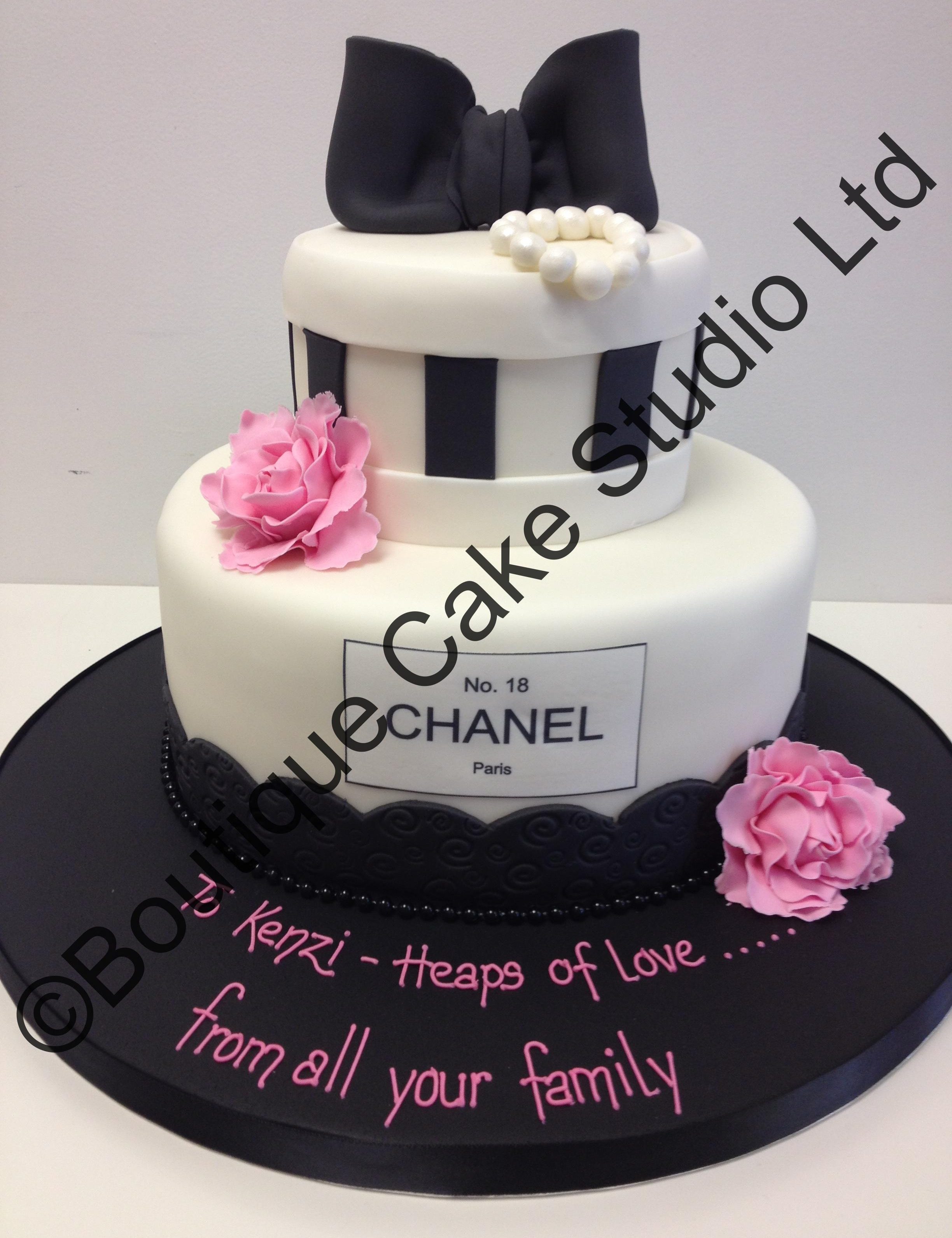 Black and white Stacked Cake with pink flowers